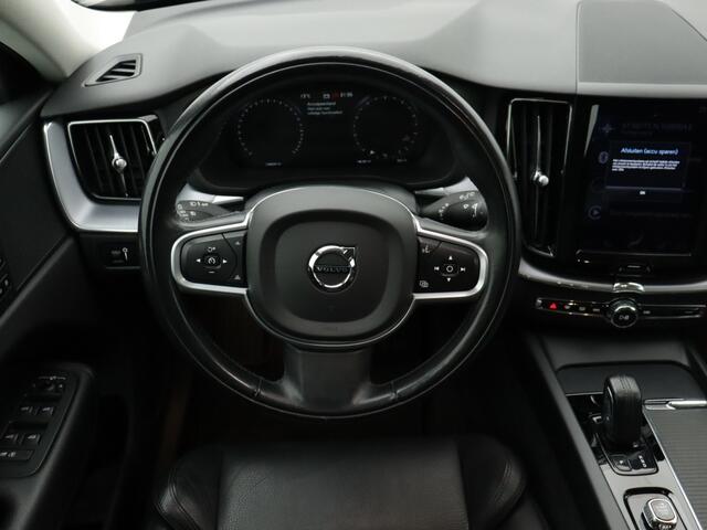 Volvo XC60 2.0 B5 AWD Momentum Pro
