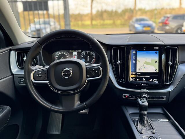Volvo XC60 2.0 T5 Automaat Momentum Business Pack Connect Plus | Trekhaak | DAB