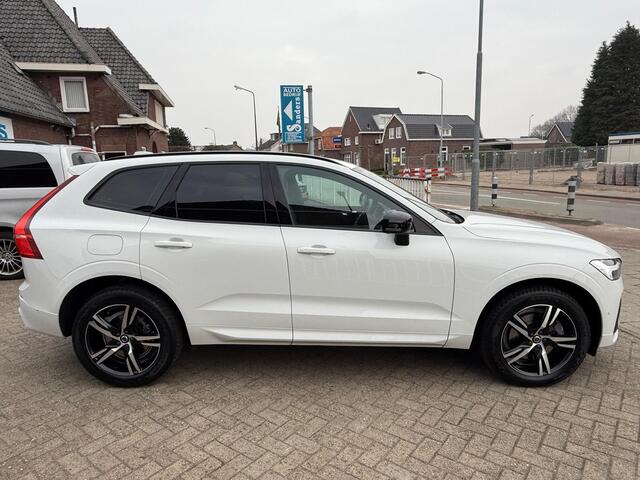 Volvo XC60 2.0 B4 R-Design