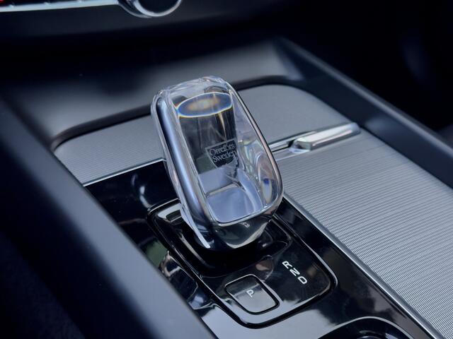 Volvo XC60 2.0 T6 AUT8 PLUG-IN-HYBRID INSCRIPTION EXCLUSIVE PANODAK LEDER NAVI CAMERA360 DIGI-DASH APPLE-CARPLAY HEAD-UPP LED LMV PDC