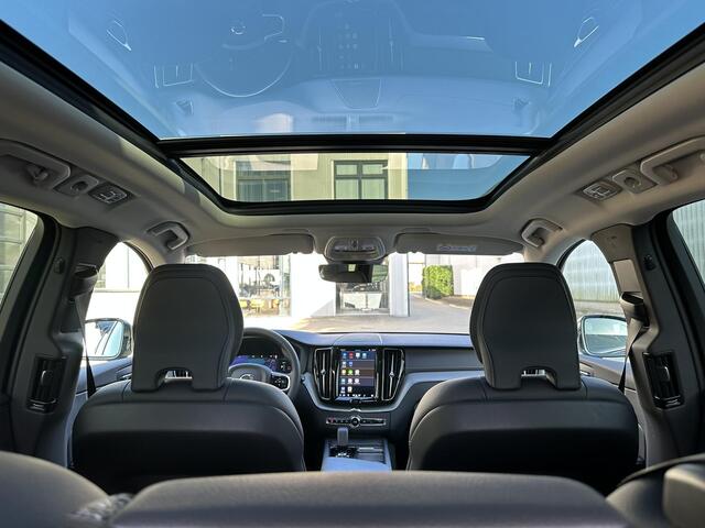 Volvo XC60 2.0 T6 PHEV 350pk AWD Ultimate Dark | Pano-Dak/HUD/20"/Harman-Kardon/Trekhaak