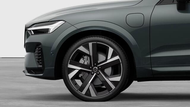 Volvo XC60 T6 AWD 350 pk Plug-in hybrid Plus Dark | Luchtvering | 22" | Head up display| Panoramadak |