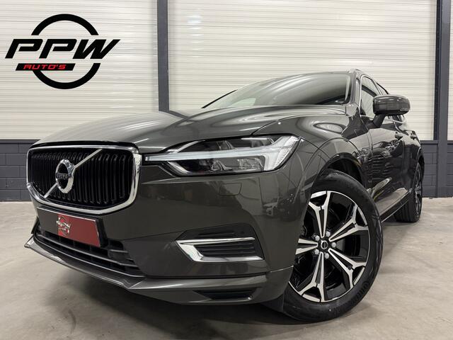 Volvo XC60 T8 Twin Engine AWD 407PK PINE GREY/PANO/LUCHTVERING/ACC/PILOT-ASSIST/VIRTUAL/ZWART LEER/CAMERA/DAB/CARPLAY/PRIVACY/19"/VOLLEDIG VOLVO DEALER OH HISTORIE, NET OH BEURT GEHAD, UNIEKE KLEUR!!!!