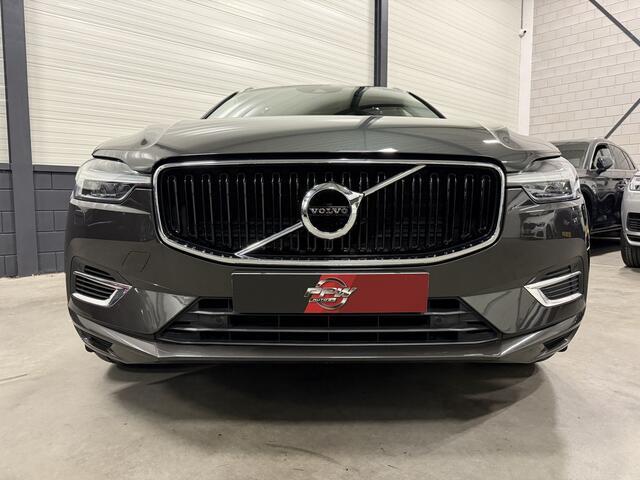 Volvo XC60 T8 Twin Engine AWD 407PK PINE GREY/PANO/LUCHTVERING/ACC/PILOT-ASSIST/VIRTUAL/ZWART LEER/CAMERA/DAB/CARPLAY/PRIVACY/19"/VOLLEDIG VOLVO DEALER OH HISTORIE, NET OH BEURT GEHAD, UNIEKE KLEUR!!!!