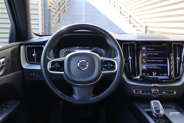 Volvo XC60 T8 Twin Engine AWD Inscription | Luchtvering | Head-up display | Elektrische trekhaak