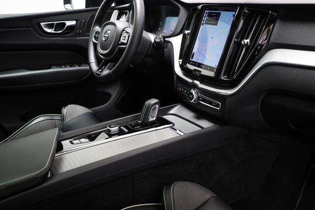 Volvo XC60 2.0 T6 Plug-in hybrid AWD R-Design | PANORAMADAK | HEAD UP | TREKHAAK