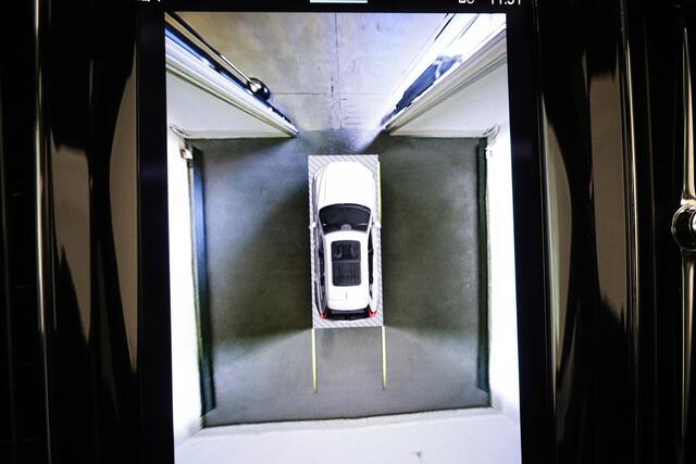Volvo XC60 2.0 T6 Plug-in hybrid AWD R-Design | PANORAMADAK | HEAD UP | TREKHAAK