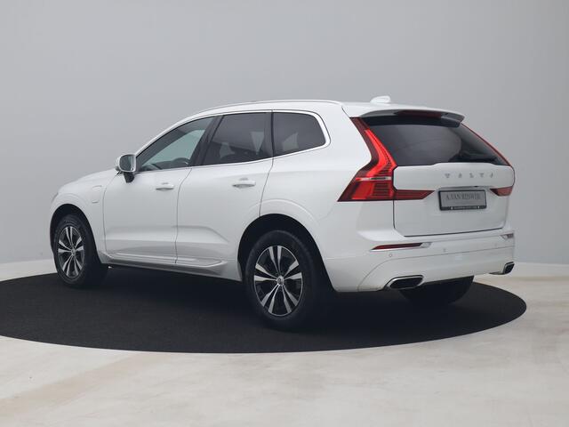 Volvo XC60 2.0 Recharge T6 AWD Business Pro | PANO | CAMERA | KEYLESS | STOEL- EN STUURVERW. | TREKHAAK