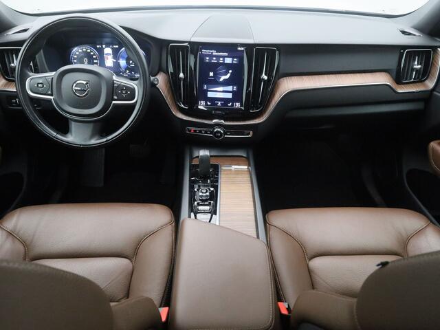 Volvo XC60 2.0 Recharge T6 AWD Business Pro | PANO | CAMERA | KEYLESS | STOEL- EN STUURVERW. | TREKHAAK