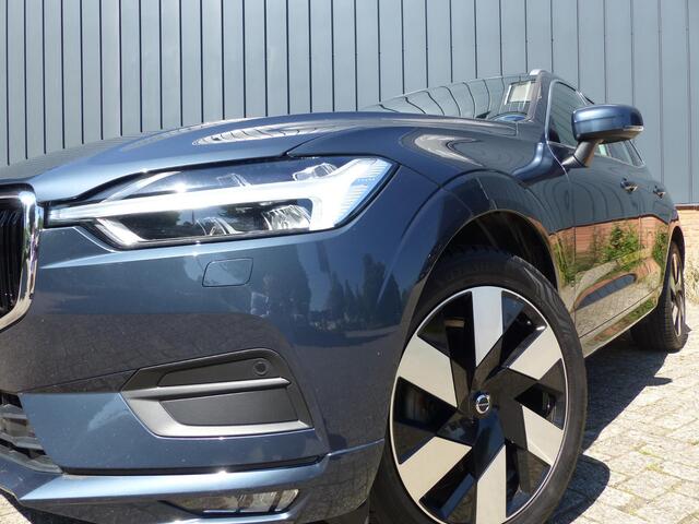 Volvo XC60 2.0 B5 Momentum Pro | Elek. Bestuurdersstoel | Trekhaak |