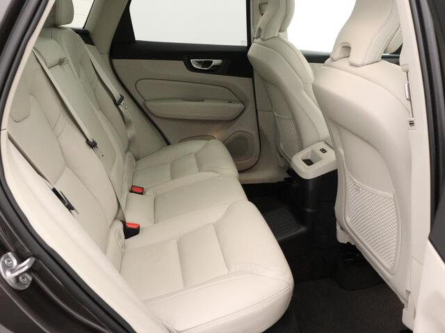 Volvo XC60 2.0 T8 Hybrid AWD Inscription Exclusive / Virtual-Cockpit / Trekhaak / Pdc+Camera / Leder Luxe / Stoel-Stuurverwarming / Apk jan-2026