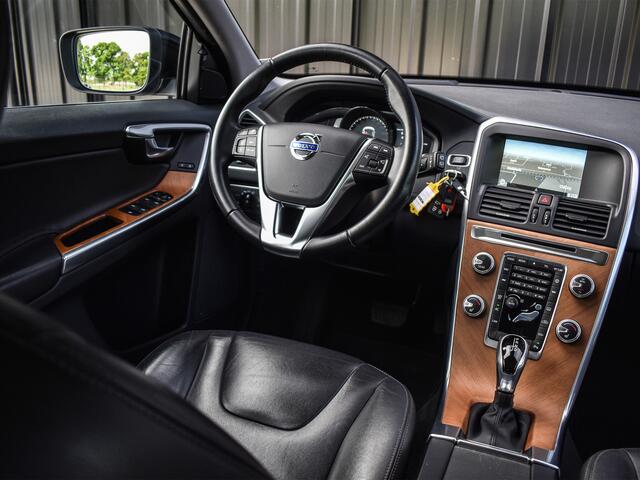 Volvo XC60 2.0 T5 FWD POLAR+ | NL AUTO | XENON-LED | PANORAMADAK | CAMERA | ADAPTIVE CRUISE | INTELLISAFE PRO | LEDER