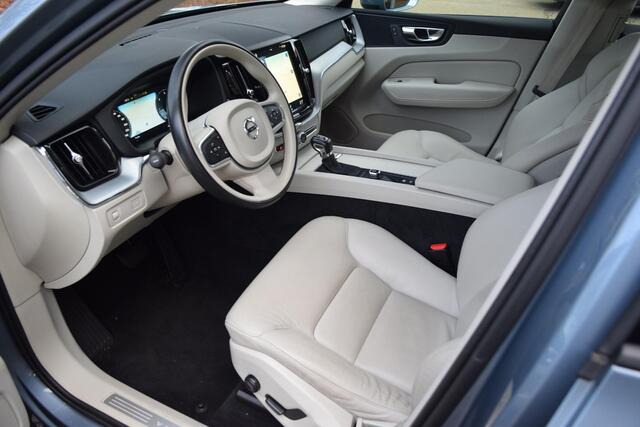 Volvo XC60 D4 AWD EU6 Momentum Autm met Leer/Trekhk/RIJKLAAR!