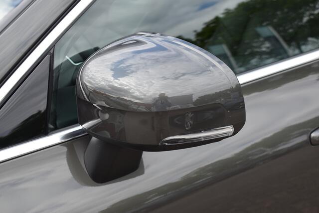 Volvo XC60 B5 265PK Automaat Momentum Business Camera | Trekhaak | ACC | All seasons | Leder | Elektr. stoel | Stoelverwarming