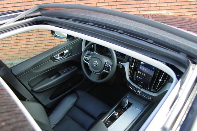 Volvo XC60 T6 Automaat Recharge AWD Plus Dark | | Adaptive cruise control | Parkeerverwarming | Panoramadak | 19'' Lichtmetalen Velgen | Adaptieve Cruise Control | Google Infotainment | Apple Carplay | Parkeercamera | Lederen Bekleding | Parkeersensoren voor + achte