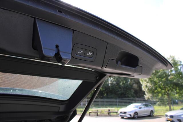 Volvo XC60 T6 Automaat Recharge AWD Plus Dark | | Adaptive cruise control | Parkeerverwarming | Panoramadak | 19'' Lichtmetalen Velgen | Adaptieve Cruise Control | Google Infotainment | Apple Carplay | Parkeercamera | Lederen Bekleding | Parkeersensoren voor + achte