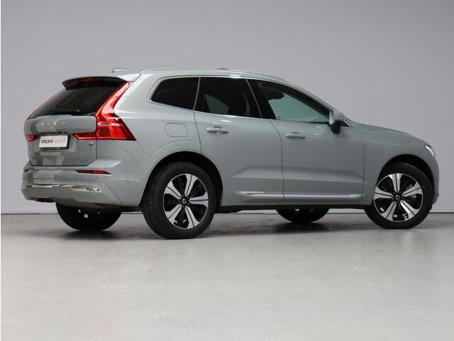 Volvo XC60 2.0 T6 Plug-in hybrid AWD Plus Bright / Panoramadak / 360 Camera / Elektrische Stoelen / BLIS / Verwarmbare Stoelen + Stuurwiel / Getint Glas /