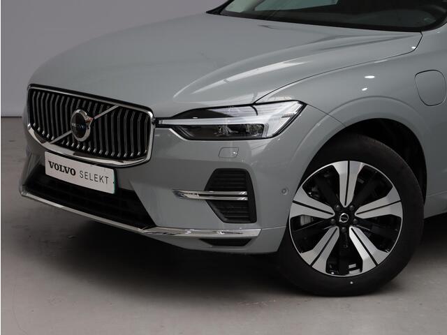 Volvo XC60 2.0 T6 Plug-in hybrid AWD Plus Bright / Panoramadak / 360 Camera / Elektrische Stoelen / BLIS / Verwarmbare Stoelen + Stuurwiel / Getint Glas /