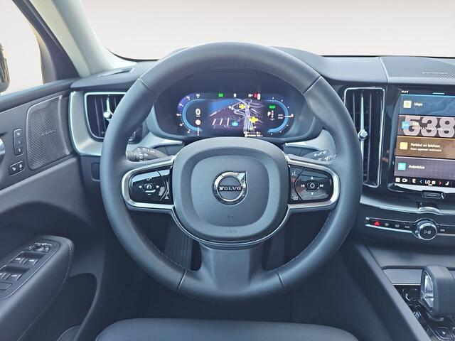Volvo XC60 2.0 T6 Plug-in hybrid AWD Plus Dark | Harman/Kardon Audio | Extra getint glas | Stoelverwarming | Trekhaak |