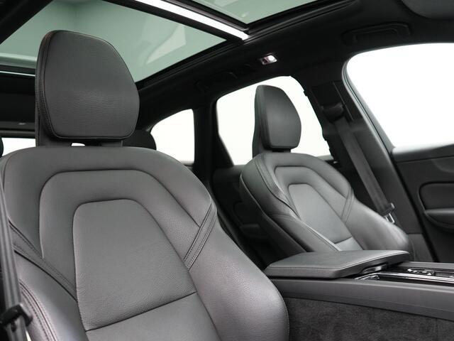 Volvo XC60 2.0 T6 R-Design AWD | Panodak | Trekhaak af Fabriek | Adaptive Cruise |Sportstoelen Memory | L.M. 19" | Harman/Kardon | 360 Camera | Carplay | DAB | Stoel & Stuurverwarming |