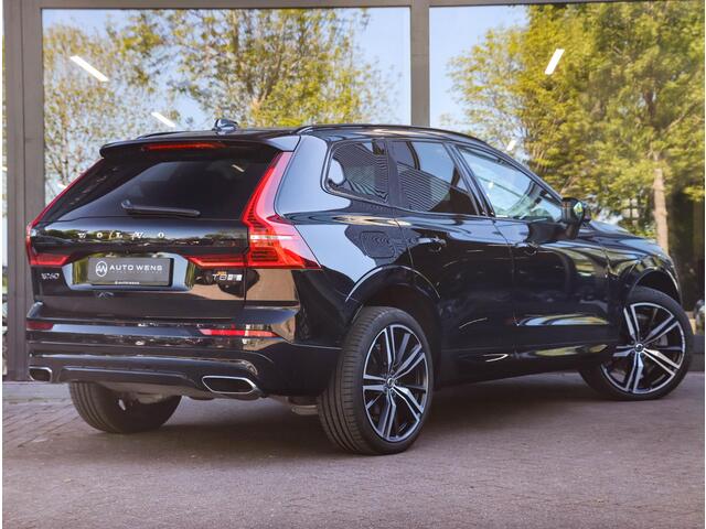Volvo XC60 2.0 T8 AWD R-Design | Panodak | 21 inch | Luchtvering | HUD | 38.000km!