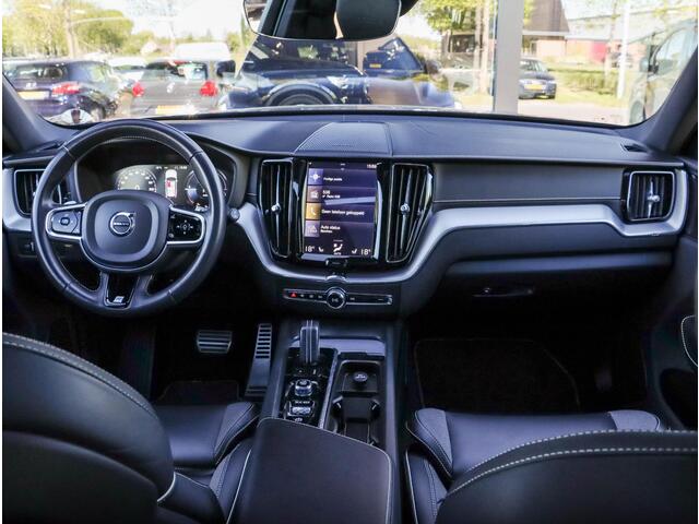 Volvo XC60 2.0 T8 AWD R-Design | Panodak | 21 inch | Luchtvering | HUD | 38.000km!