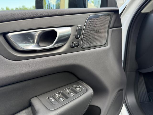 Volvo XC60 2.0 T6 Plug-in hybrid AWD Ultra Black Edition