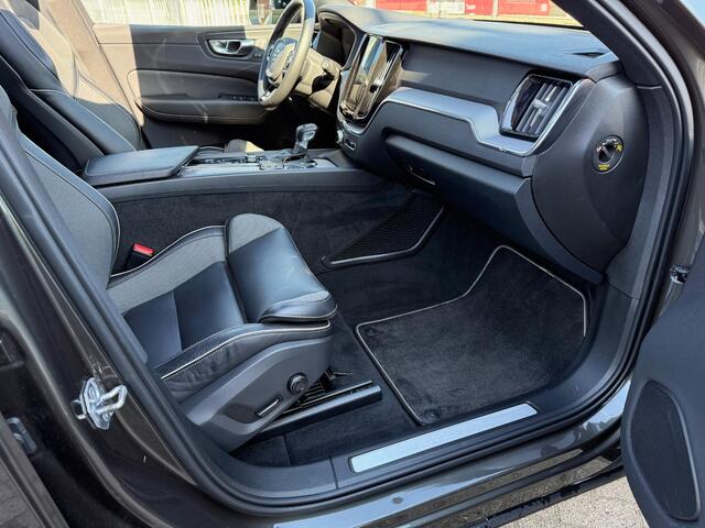 Volvo XC60 2.0 T4 190 pk R-Design Luxury-line