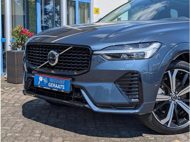 Volvo XC60 2.0 T8 Plug-in hybrid AWD Plus Dark | Luchtvering, E-Trekhaak, 360°, PANO, 21 inch velgen, Lift modus, zeer luxe!