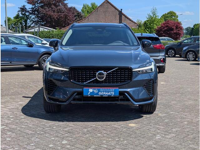 Volvo XC60 2.0 T8 Plug-in hybrid AWD Plus Dark | Luchtvering, E-Trekhaak, 360°, PANO, 21 inch velgen, Lift modus, zeer luxe!