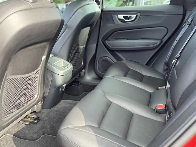 Volvo XC60 2.0 T5 AUT AWD Inscription Pano | Trekhaak | Pilot Assist |