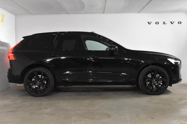 Volvo XC60 T6 350PK AWD Plus Black Edition / Adaptieve cruise control / Harman Kardon / BLIS / Panoramadak / Apple carplay / Parkeersensoren met 360 camera / Elektrische achterklep / Elektrische stoelen met geheugen / Stoel en stuurwielverwarming / 21" velgen / Trek