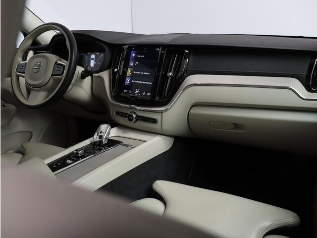Volvo XC60 T8 AWD Twin Engine Inscription / Head up displ. / 360 camera / Pan. dak / Harman Kardon / Stoelverwarming