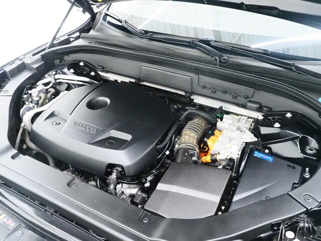 Volvo XC60 2.0 Recharge T8 AWD Inscription | Panoramadak | Pilot Assist | Keyless | Adaptive Cruise | Camera