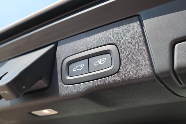 Volvo XC60 2.0 T6 Plug-in hybrid AWD Ultimate Dark