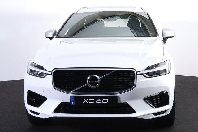 Volvo XC60 T8 Recharge AWD R-Design - Panoramisch schuif-/kanteldak - Sensus navigatie - Parkeersensoren v/a - Parkeercamera achter - Parkeersensoren v/a - Apple Carplay & Android Auto