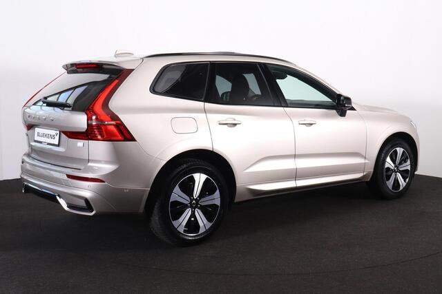 Volvo XC60 T6 Recharge AWD Plus Dark - LONG RANGE - Panorama/schuifdak - IntelliSafe Assist & Surround - 360º Camera - Harman/Kardon audio - Adaptieve LED koplampen - Verwarmde voorstoelen, stuur & achterbank - Parkeersensoren voor & achter - Elektr. bedienb. voorst