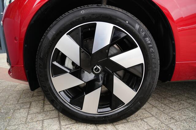 Volvo XC60 2.0 T6 Plug-in hybrid AWD Plus Dark 350pk Panoramadak/Stoelverwarming/360Camera