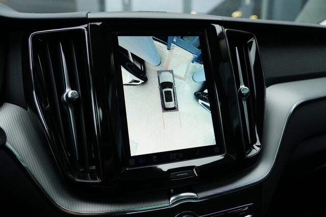 Volvo XC60 2.0 T6 Plug-in hybrid AWD Plus Dark 350pk Panoramadak/Stoelverwarming/360Camera