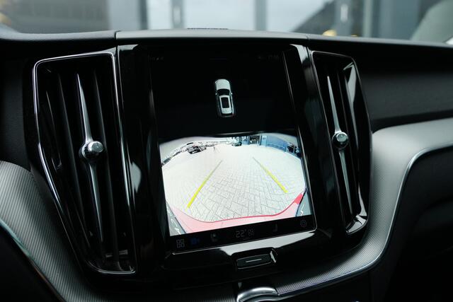 Volvo XC60 2.0 T6 Plug-in hybrid AWD Plus Dark 350pk Panoramadak/Stoelverwarming/360Camera