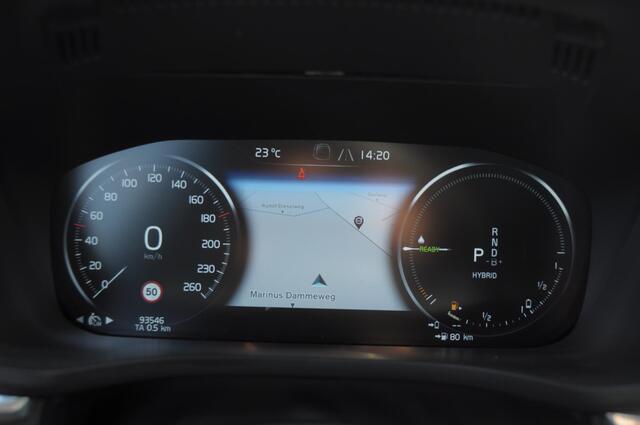 Volvo XC60 T6 340PK Automaat AWD Inscription / Adaptieve cruise control / BLIS / Parkeersensoren met 360 camera / Elektrische stoelen / Keyless entry / 22" velgen / Apple carplay / Leder dashboard / Harman Kardon audio