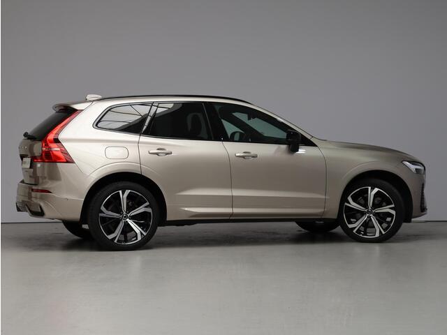 Volvo XC60 T8 455PK Plug-in hybrid AWD Ultimate Dark / Luchtvering / Trekhaak / 360gr Camera / 21" / Head Up / Full Led / Harman Kardon / Contour Stoelen /