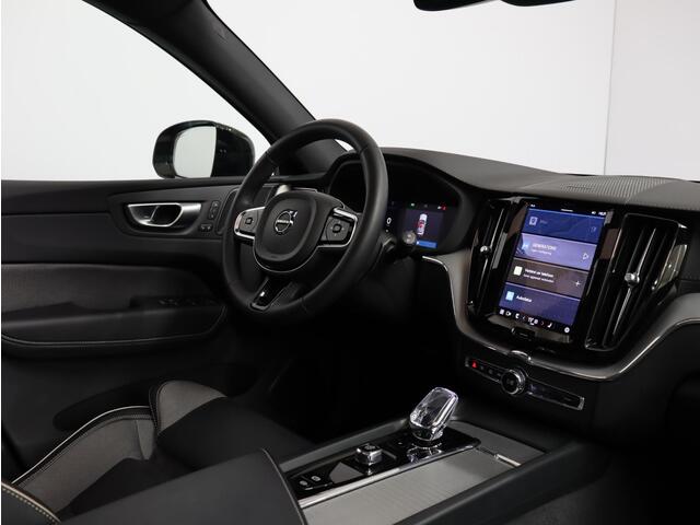 Volvo XC60 T8 455PK Plug-in hybrid AWD Ultimate Dark / Luchtvering / Trekhaak / 360gr Camera / 21" / Head Up / Full Led / Harman Kardon / Contour Stoelen /