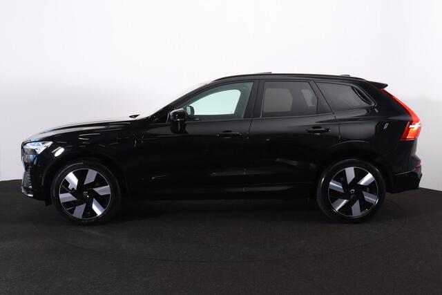 Volvo XC60 T6 Recharge AWD Plus Dark - LONG RANGE - Panorama/schuifdak - IntelliSafe Assist & Surround - 360º Camera - Harman/Kardon audio - Adaptieve LED koplampen - Verwarmde voorstoelen, stuur & achterbank - Parkeersensoren voor & achter - Elektr. bedienb. voorst