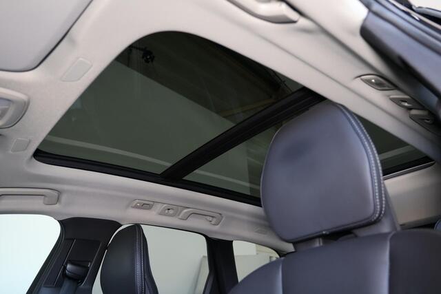 Volvo XC60 T6 Recharge AWD Plus Dark - LONG RANGE - Panorama/schuifdak - IntelliSafe Assist & Surround - 360º Camera - Harman/Kardon audio - Adaptieve LED koplampen - Verwarmde voorstoelen, stuur & achterbank - Parkeersensoren voor & achter - Elektr. bedienb. voorst