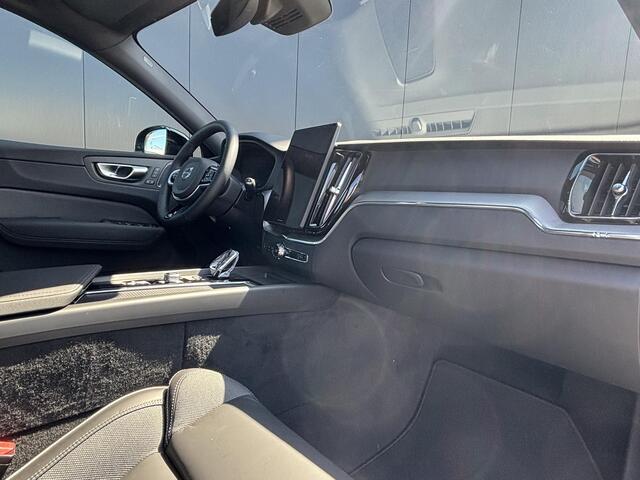 Volvo XC60 2.0 T6 Plug-in hybrid AWD Plus Black Edition panoramadak, head up display, 360 camera 21 inch, harman kardon