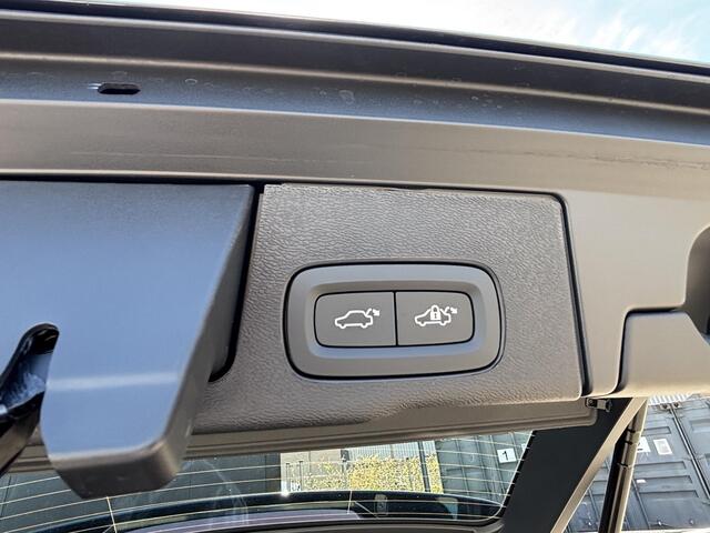 Volvo XC60 2.0 T6 Plug-in hybrid AWD Plus Black Edition panoramadak, head up display, 360 camera 21 inch, harman kardon