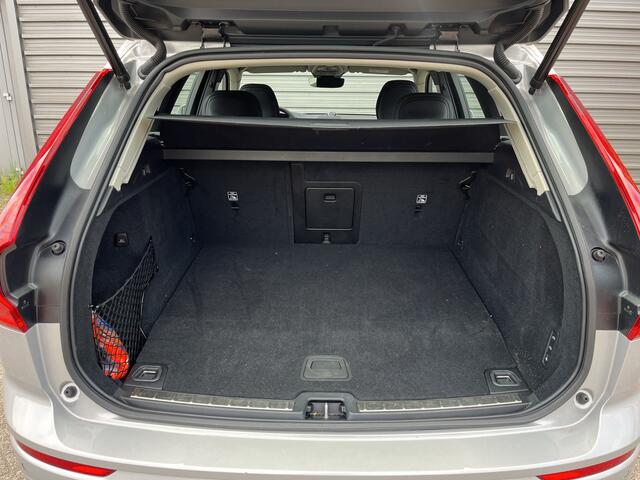 Volvo XC60 T6 Plug-in AWD Ultimate Bright / FULL OPTIONS / Luchtvering / Bowers & Wilkins audiosysteem / Head-Up Display /