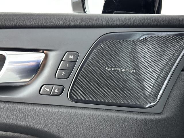 Volvo XC60 T6 Aut. Plug-in hybrid AWD Ultimate Dark | Harman Kardon | Panoramadak | Head-up display | 360° camera