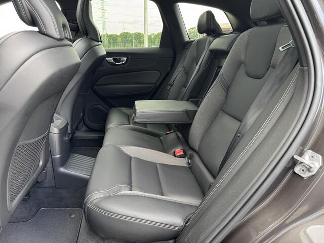 Volvo XC60 2.0 T6 Plug-in hybrid AWD R-Design 349 PK | Pano | Pilot assist | 2x Elekt stoel | Camera